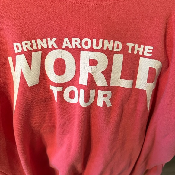 The lost bros DRINK AROUND THE WORLD sweatshirt - Picture 3 of 3